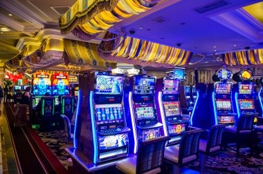 solotoro slot game interface showing Mahjong Ways and Gates of Olympus titles